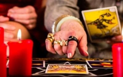 Tko se bavi tarotom i kako?