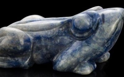 Dumortierit – tamno plavi kristal